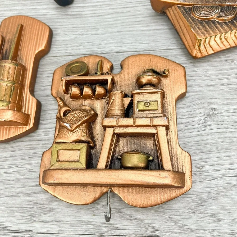 Vintage Chalkware Kitchen Wall Plaques:‎ 3D Country Kitchen Decor